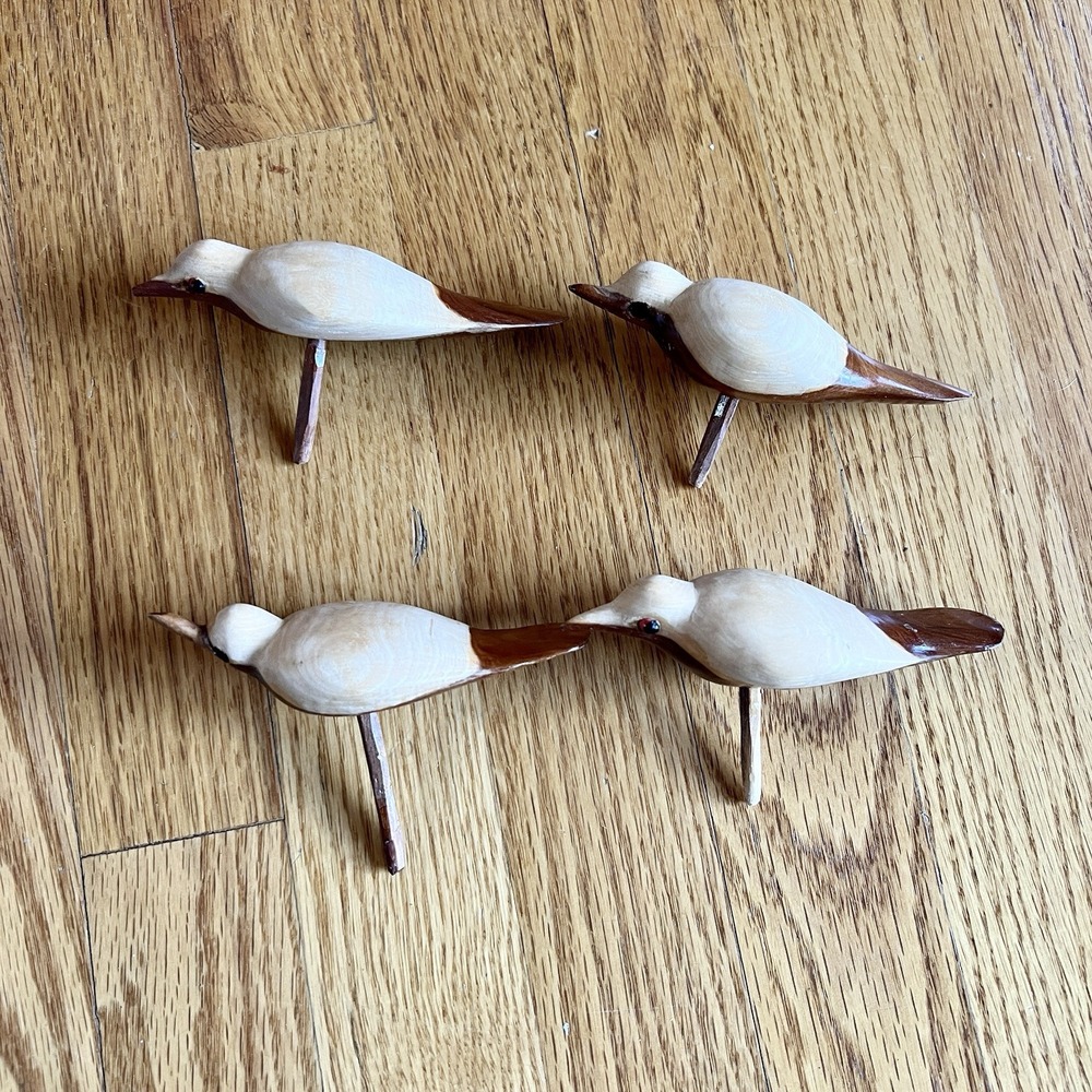 Lot of 4 Vintage Folk Art hand-carved‎ two-toned birds